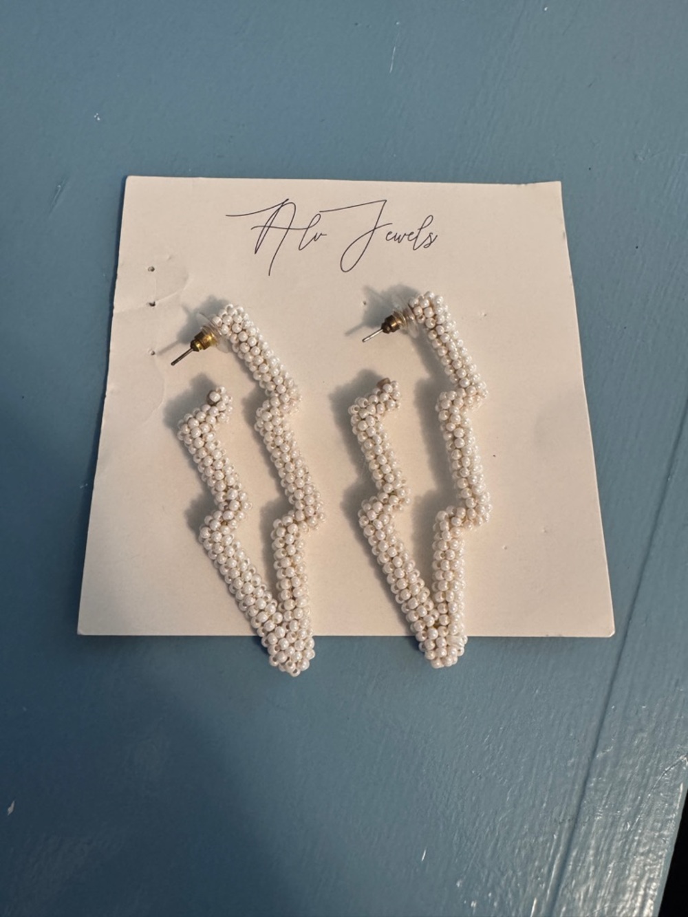 ALV Jewels White Beaded Lightning Bolt Drop Earrings